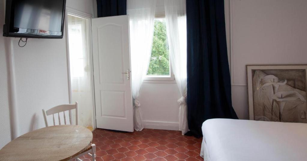 Moodz Hotel Vienne Pont-Eveque ภายนอก รูปภาพ