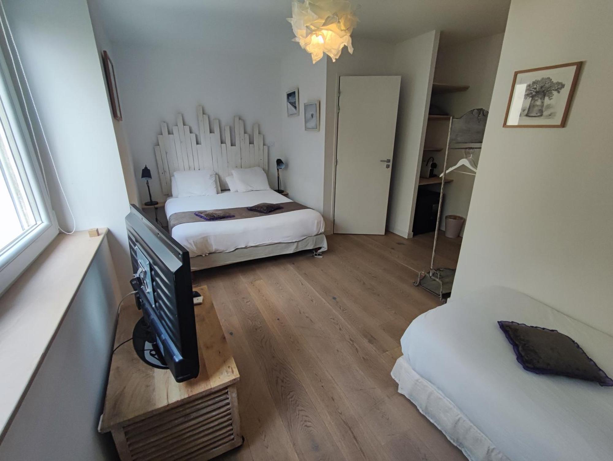 Moodz Hotel Vienne Pont-Eveque ภายนอก รูปภาพ