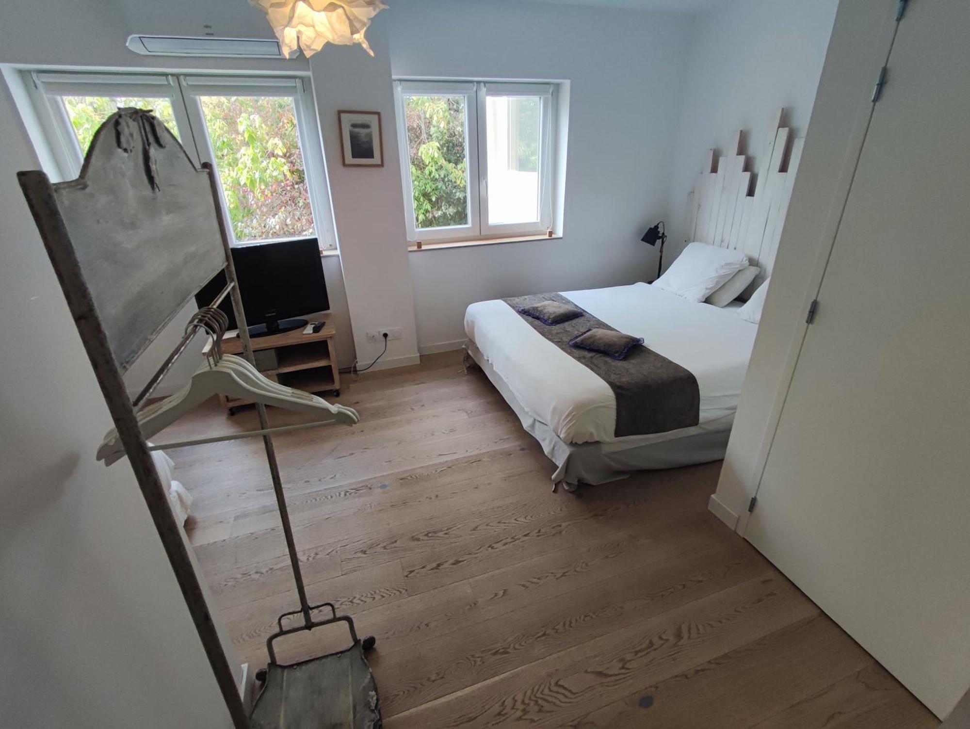 Moodz Hotel Vienne Pont-Eveque ภายนอก รูปภาพ