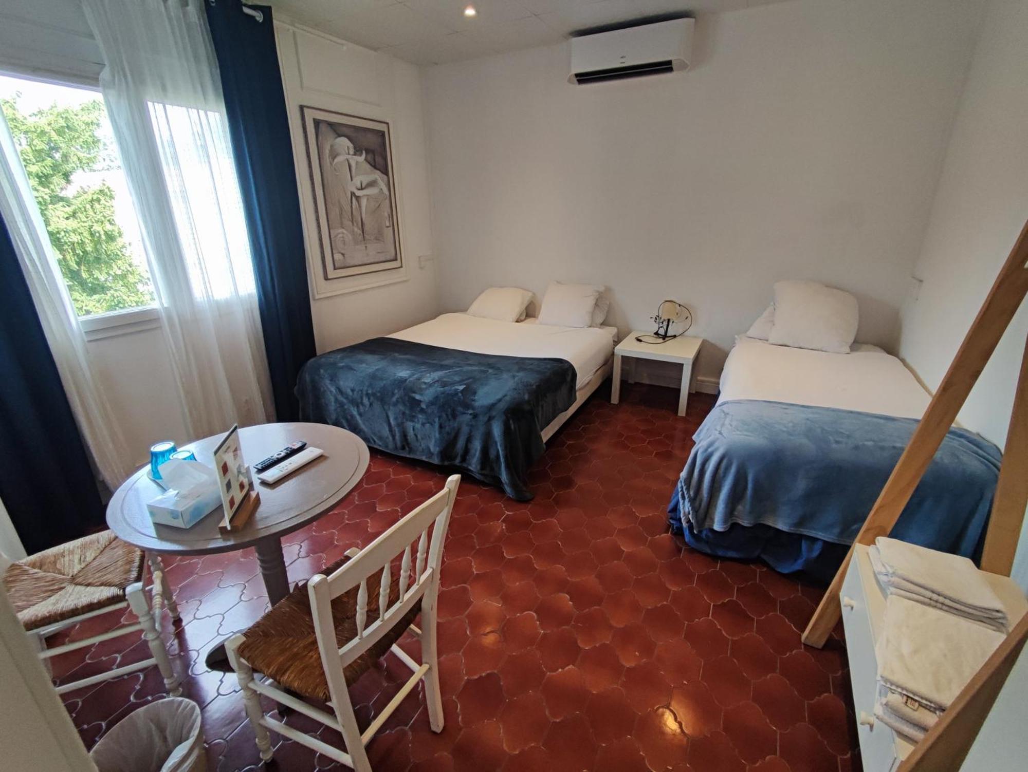 Moodz Hotel Vienne Pont-Eveque ภายนอก รูปภาพ