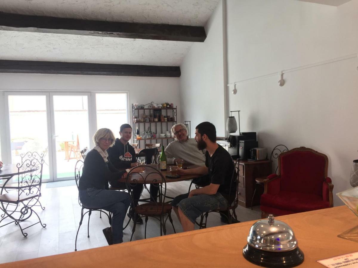 Moodz Hotel Vienne Pont-Eveque ภายนอก รูปภาพ