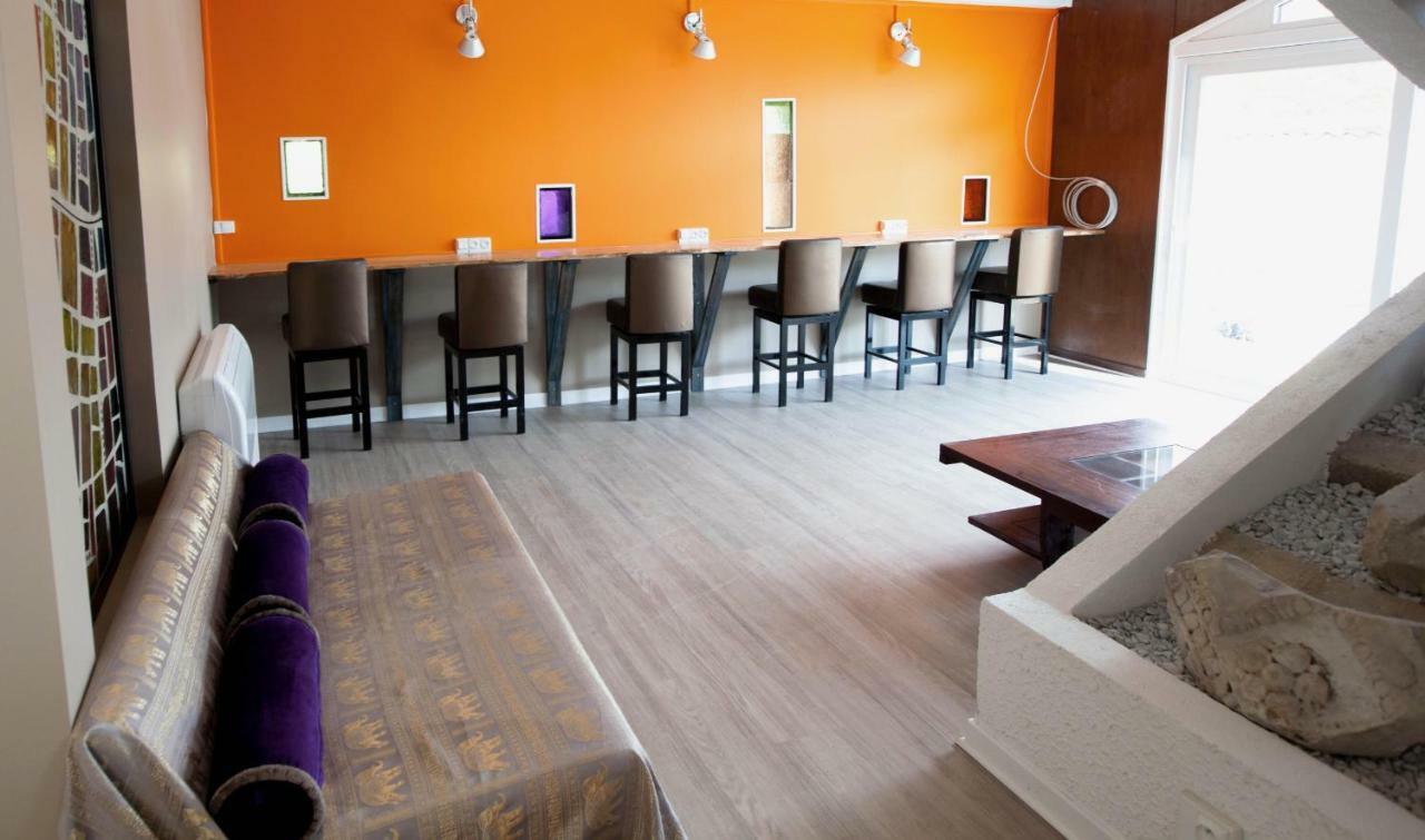 Moodz Hotel Vienne Pont-Eveque ภายนอก รูปภาพ