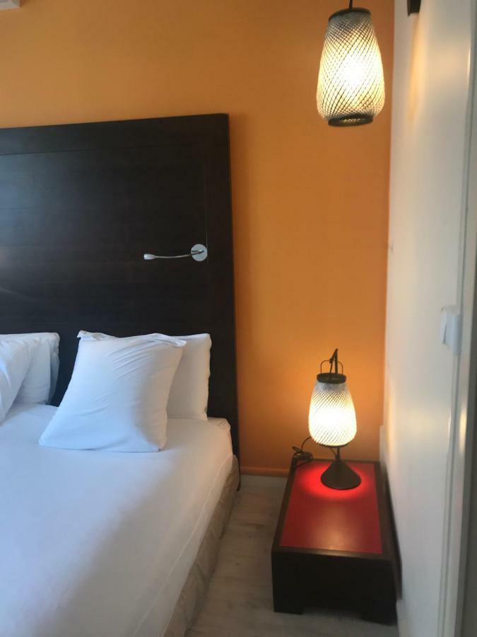 Moodz Hotel Vienne Pont-Eveque ภายนอก รูปภาพ