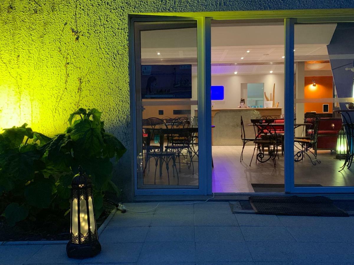 Moodz Hotel Vienne Pont-Eveque ภายนอก รูปภาพ
